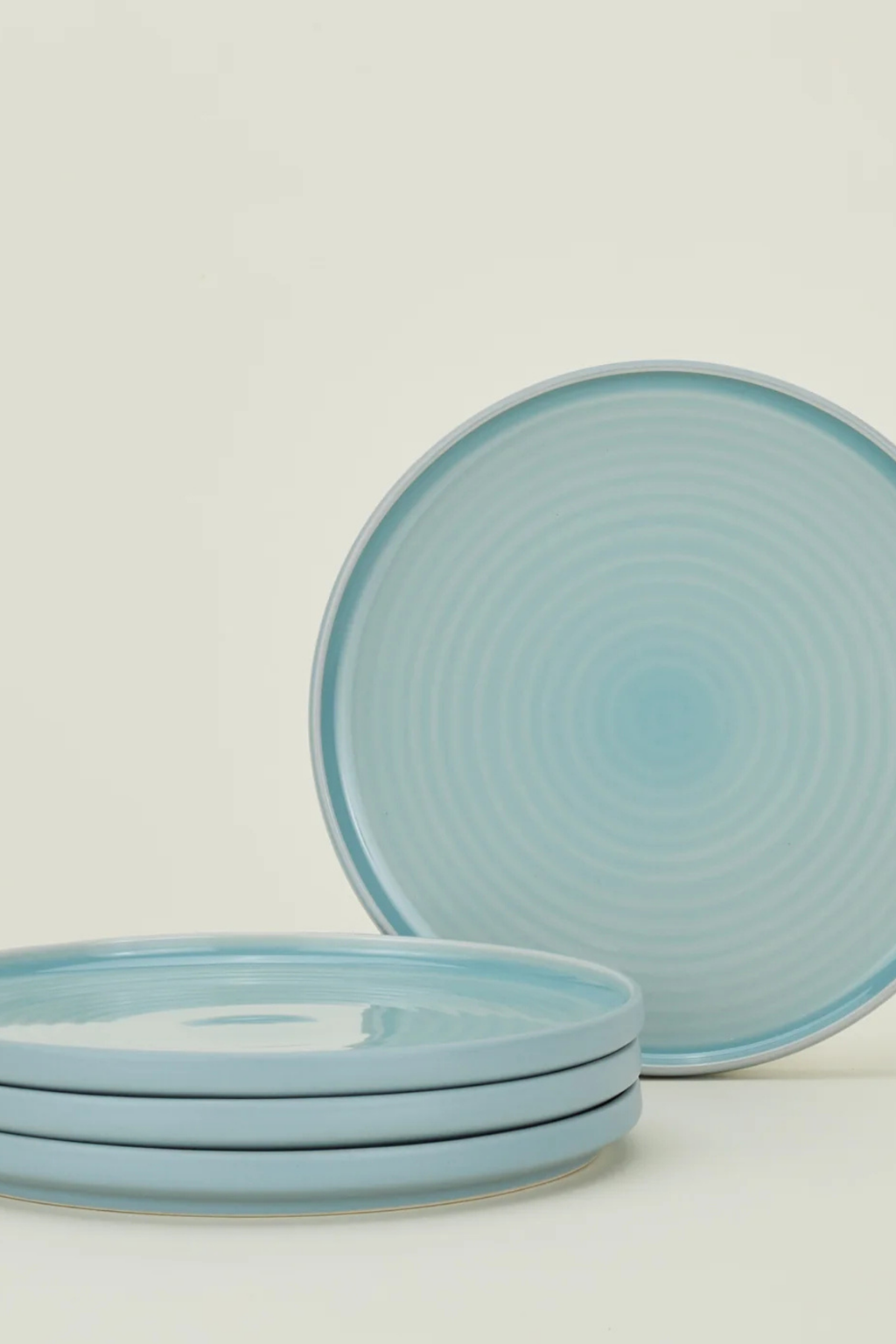 Essential Dinnerware Sky | 16 Piece Set