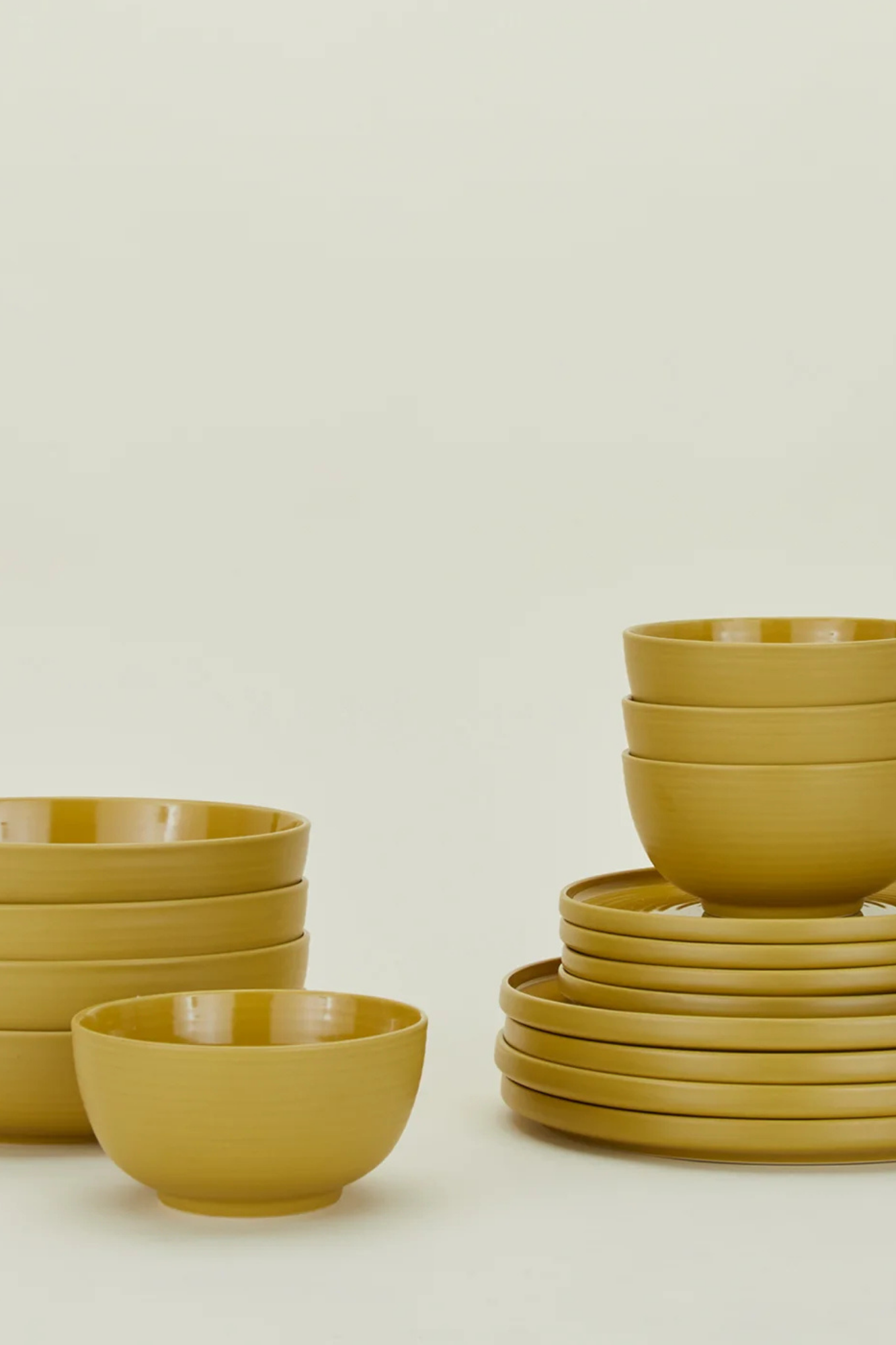 Essential Dinnerware Amber | 16 Piece Set